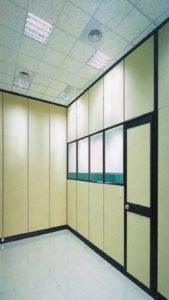 Office high partition wall in aluminium